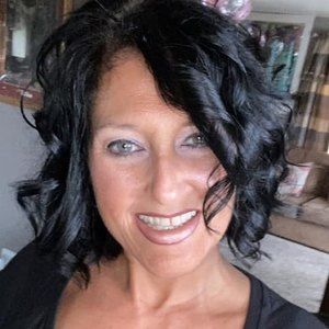 Meet your Posher, Gina